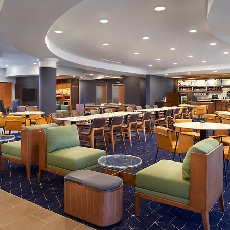 Courtyard By Marriott Toronto Маркем Экстерьер фото